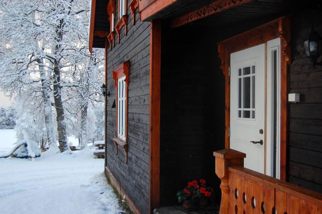 فيلا 100 Years Old Norwegian Log House In ترومسو المظهر الخارجي الصورة