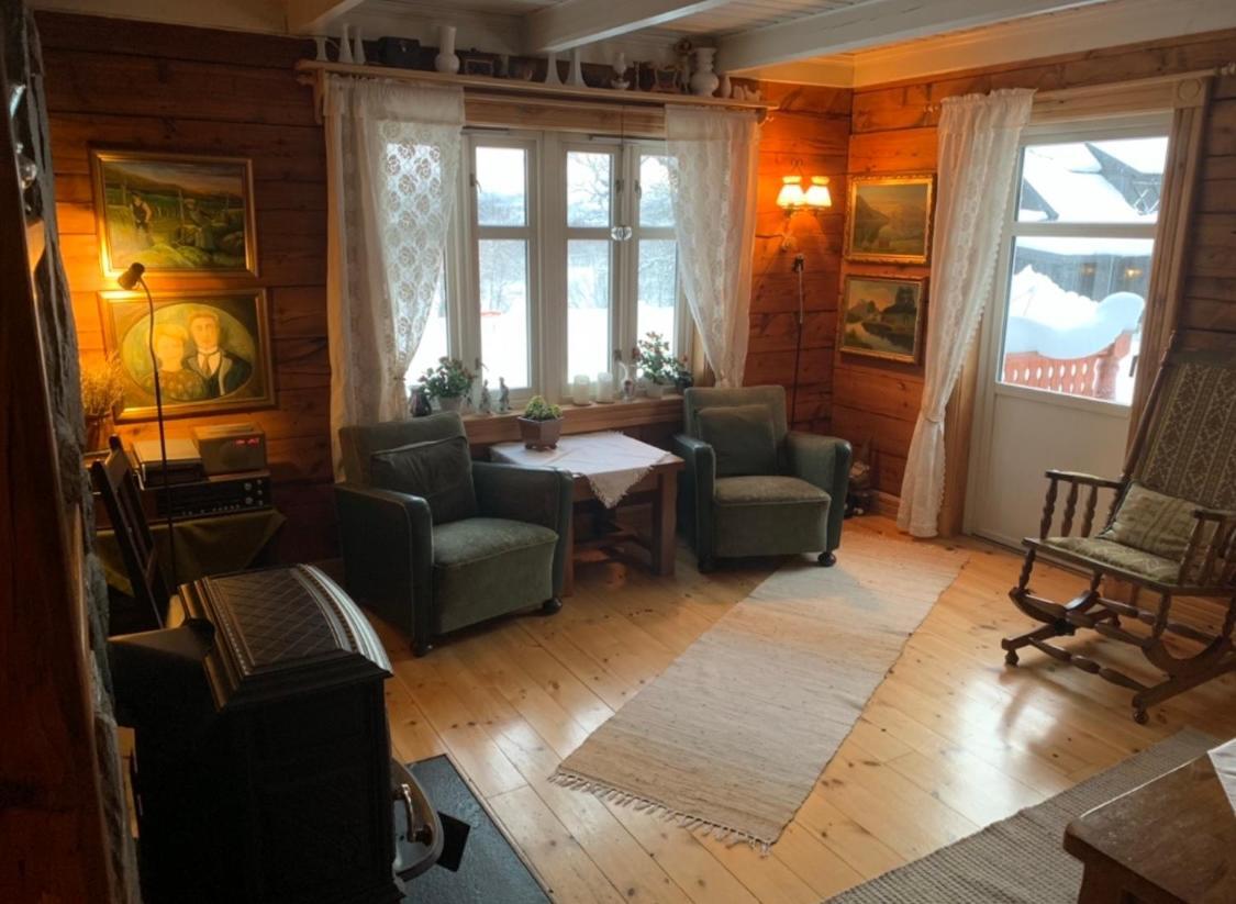 فيلا 100 Years Old Norwegian Log House In ترومسو المظهر الخارجي الصورة
